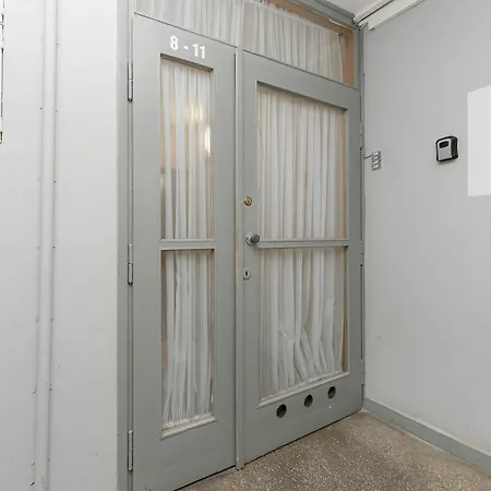 Modern With Smart Tv & Wifi Only 500 M From The Sea By Renters *