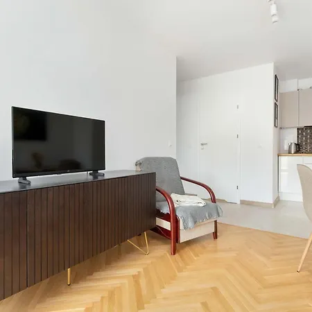 Modern With Smart Tv & Wifi Only 500 M From The Sea By Renters Διαμέρισμα *