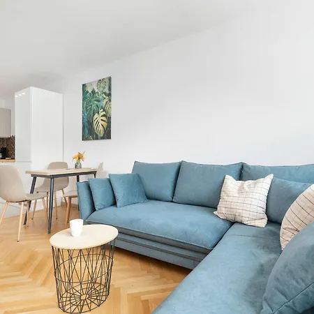 Modern With Smart Tv & Wifi Only 500 M From The Sea By Renters * Γκντίνια